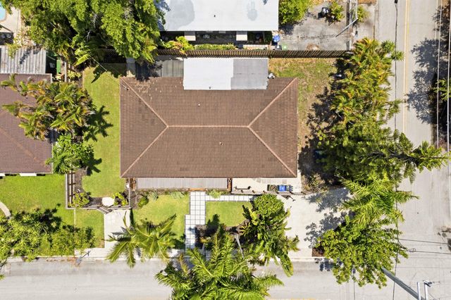 1400 NE 17th Avenue, Fort Lauderdale, FL 33304