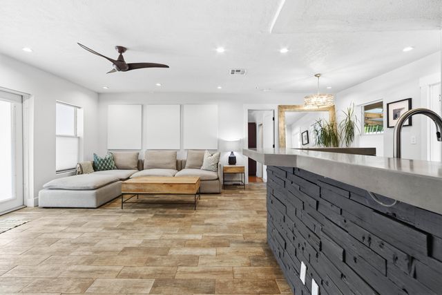 1400 NE 17th Avenue, Fort Lauderdale, FL 33304