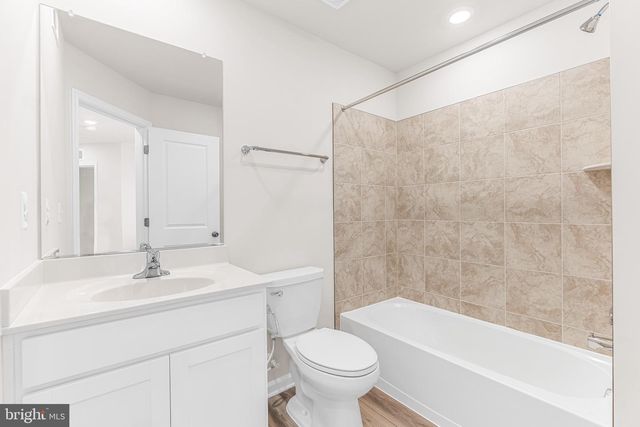200 SWAN FIELD AVE, Ranson, WV 25438