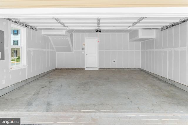 200 SWAN FIELD AVE, Ranson, WV 25438