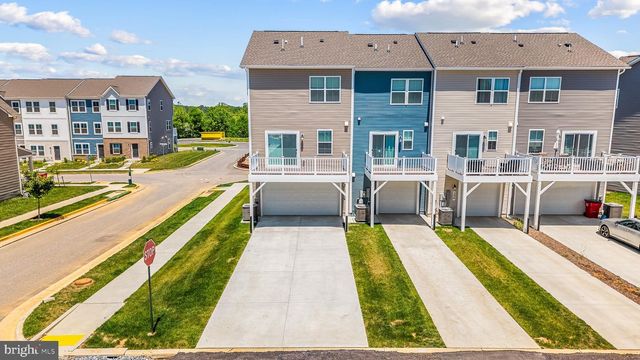 200 SWAN FIELD AVE, Ranson, WV 25438
