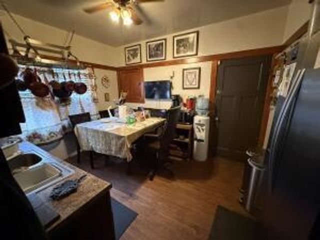 2915 N 38th STREET, Milwaukee, WI 53210