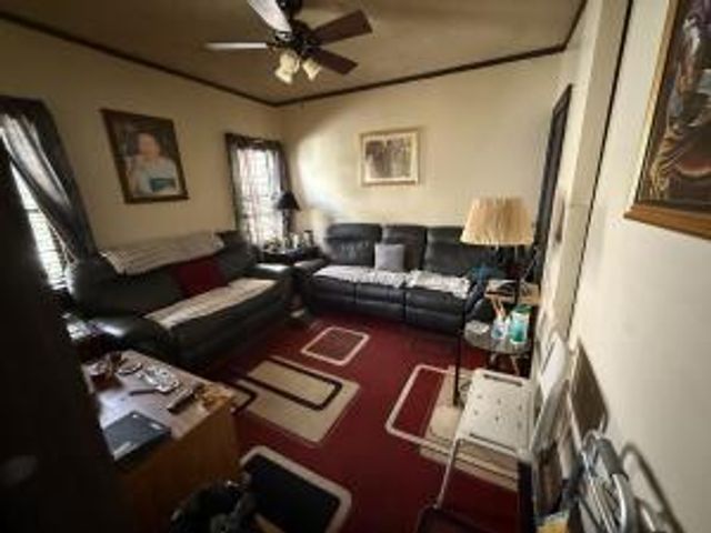 2915 N 38th STREET, Milwaukee, WI 53210