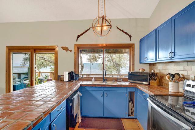 309 & 314 Sunset, Lakehills, TX 78063