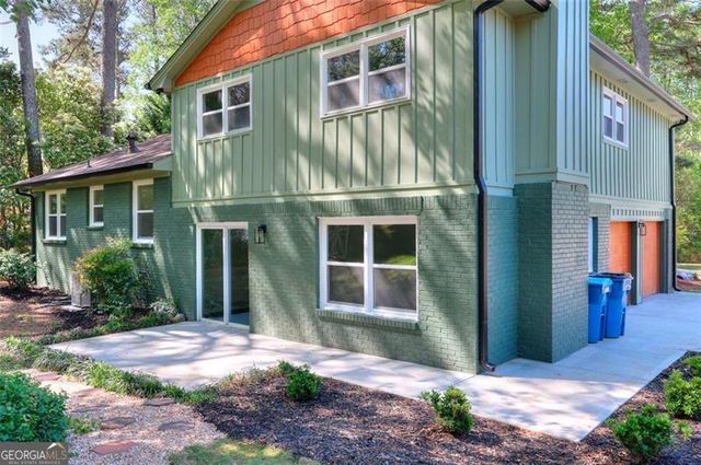 2538 Three Bars Drive, Grayson, GA 30017