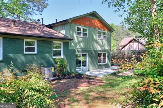 2538 Three Bars Drive, Grayson, GA 30017