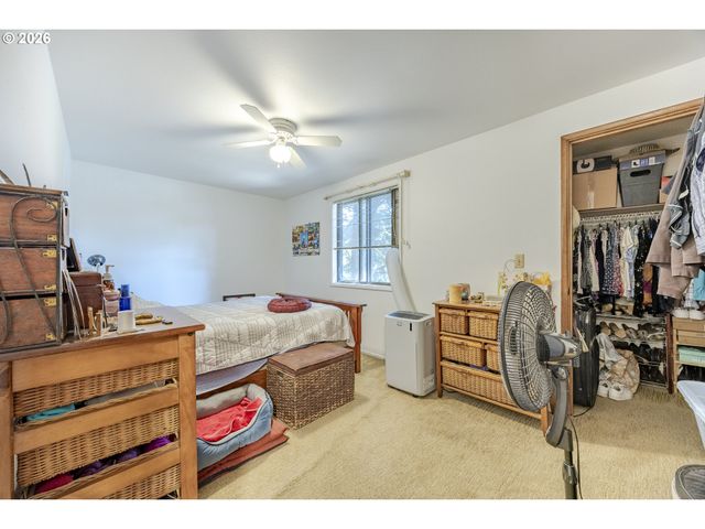 2209 CAL YOUNG Rd, Eugene, OR 97401