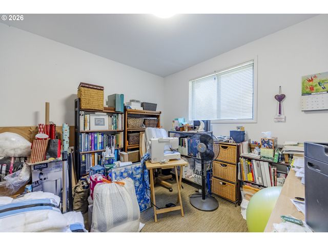 2209 CAL YOUNG Rd, Eugene, OR 97401