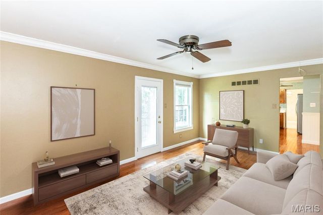 6564 Suson Woods Drive, St Louis, MO 63128