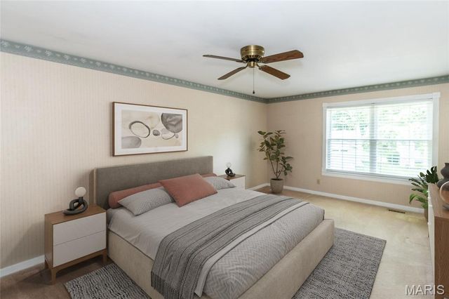 6564 Suson Woods Drive, St Louis, MO 63128