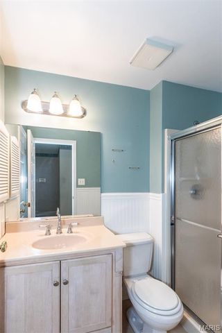 6564 Suson Woods Drive, St Louis, MO 63128