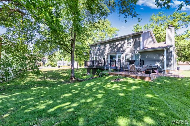 6564 Suson Woods Drive, St Louis, MO 63128
