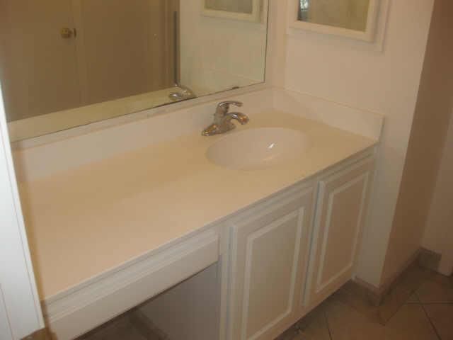 2610 Lakehill Lane 4D, Carrollton, TX 75006