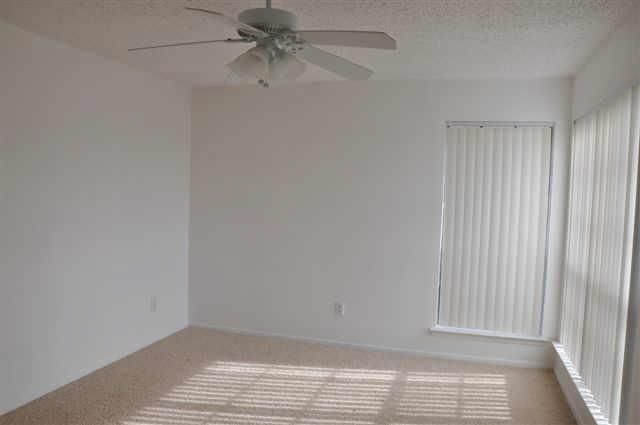 2610 Lakehill Lane 4D, Carrollton, TX 75006
