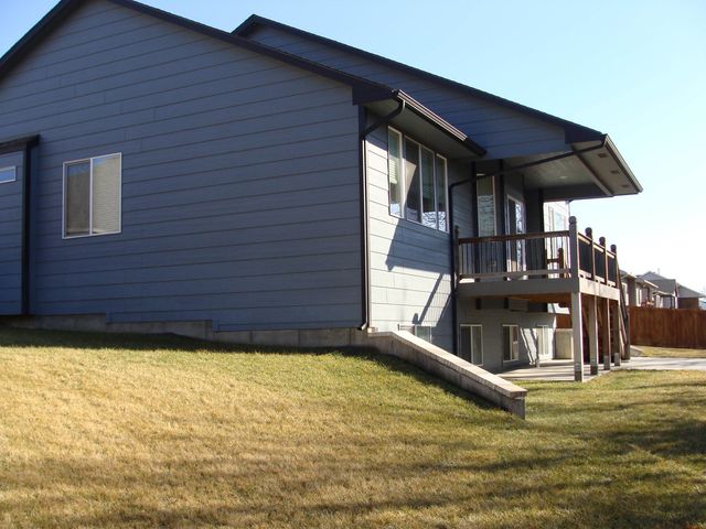 1815 S Teakwood Ct, Wichita, KS 67230