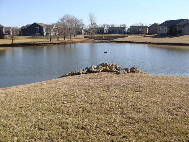 1815 S Teakwood Ct, Wichita, KS 67230