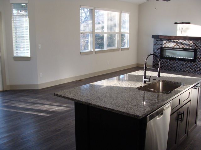 1815 S Teakwood Ct, Wichita, KS 67230