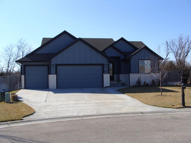 1815 S Teakwood Ct, Wichita, KS 67230