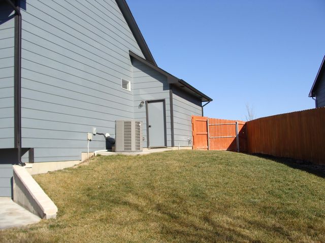 1815 S Teakwood Ct, Wichita, KS 67230