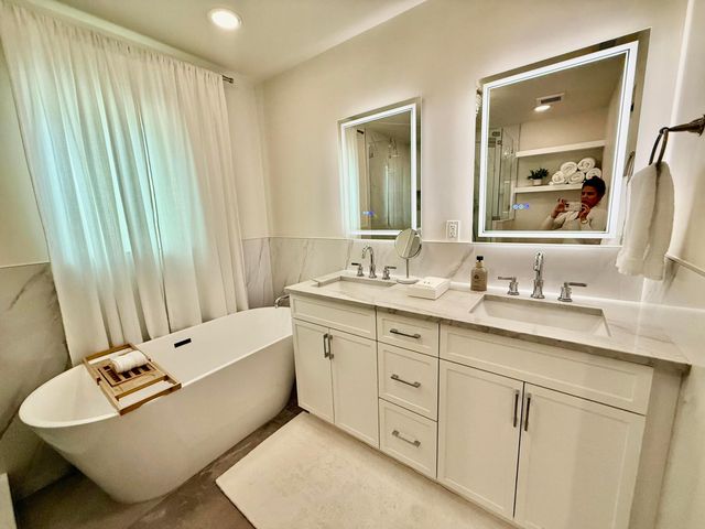 1770 NW 22nd Avenue, Delray Beach, FL 33445