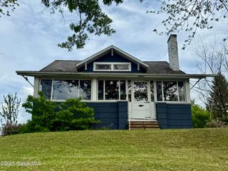 18 Bellemeade Street, North Greenbush, NY 12198