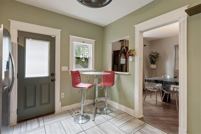 3709 Walnut Street, Kansas City, MO 64111