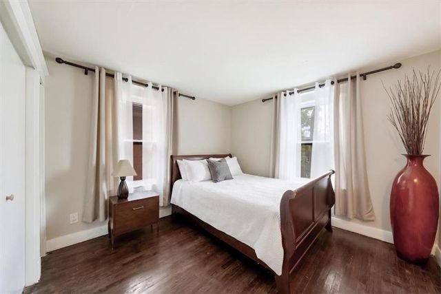 3709 Walnut Street, Kansas City, MO 64111