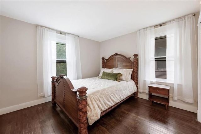 3709 Walnut Street, Kansas City, MO 64111