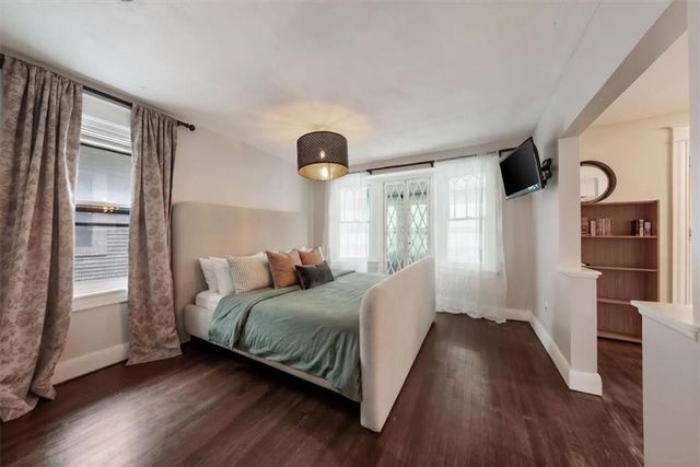 3709 Walnut Street, Kansas City, MO 64111