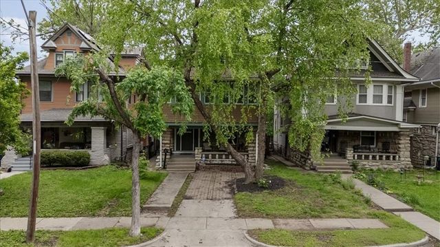 3709 Walnut Street, Kansas City, MO 64111