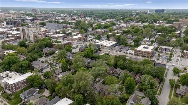 3709 Walnut Street, Kansas City, MO 64111