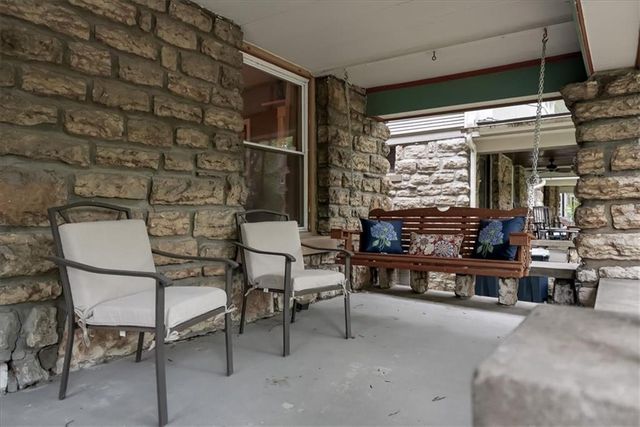 3709 Walnut Street, Kansas City, MO 64111