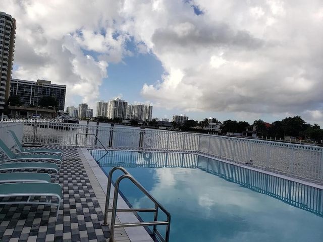 1913 S Ocean Drive 422, Hallandale Beach, FL 33009