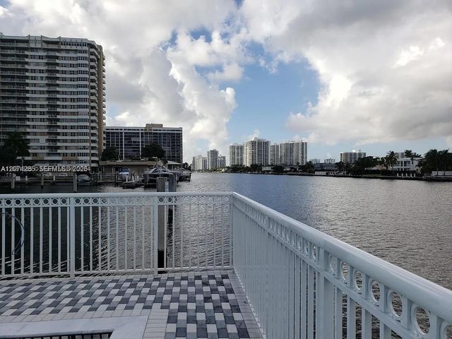 1913 S Ocean Drive 422, Hallandale Beach, FL 33009
