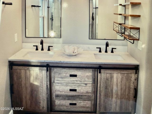 4044 E Wading Duck Court, Tucson, AZ 85712