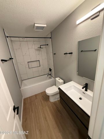 4044 E Wading Duck Court, Tucson, AZ 85712