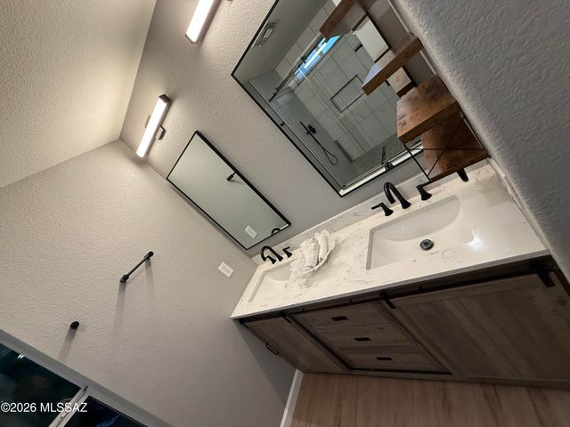 4044 E Wading Duck Court, Tucson, AZ 85712