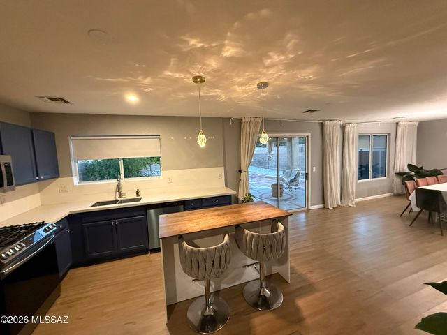 4044 E Wading Duck Court, Tucson, AZ 85712