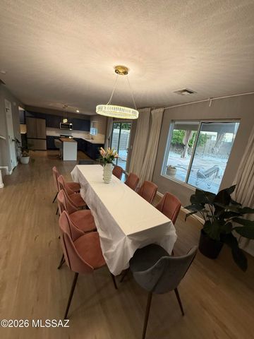 4044 E Wading Duck Court, Tucson, AZ 85712