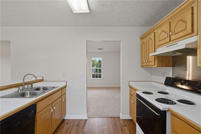30 Hunters Trace, Covington, GA 30014