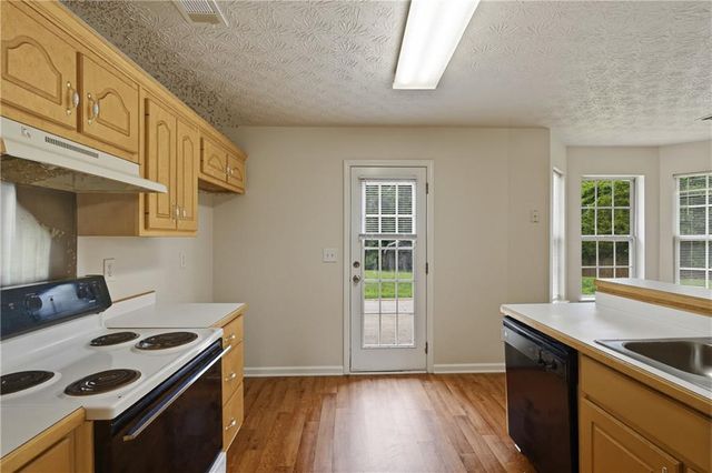 30 Hunters Trace, Covington, GA 30014