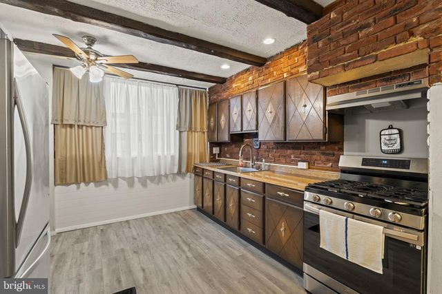 4270 LAWNSIDE RD, Philadelphia, PA 19154