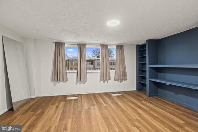 4270 LAWNSIDE RD, Philadelphia, PA 19154