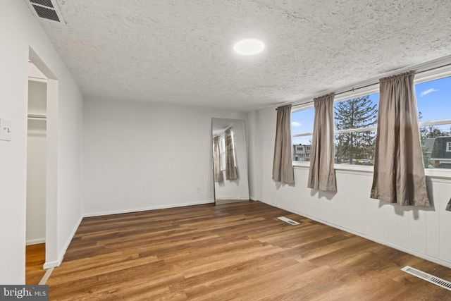 4270 LAWNSIDE RD, Philadelphia, PA 19154