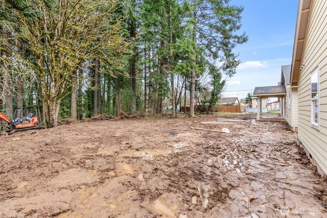 212 Shannon Lewis Lane, Winlock, WA 98596