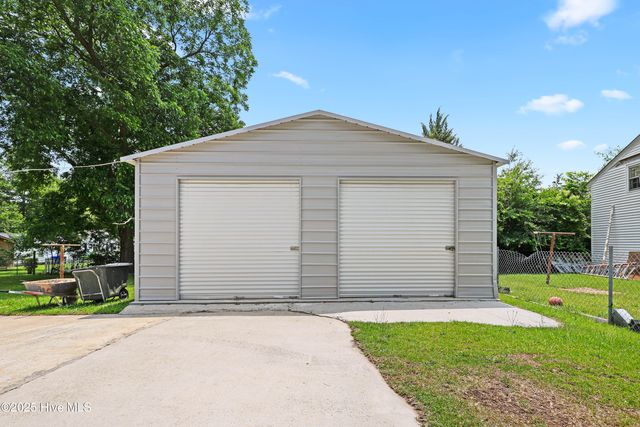 214 Arlington Circle, Greenville, NC 27834