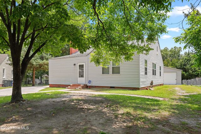 214 Arlington Circle, Greenville, NC 27834