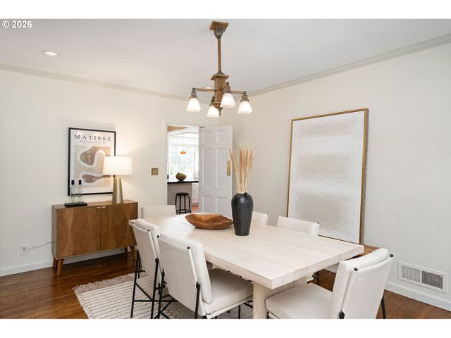 2695 Sw MONTGOMERY Dr, Portland, OR 97201