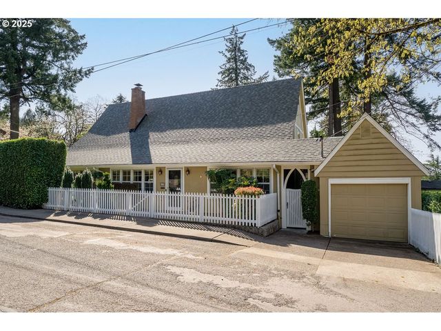 2695 Sw MONTGOMERY Dr, Portland, OR 97201