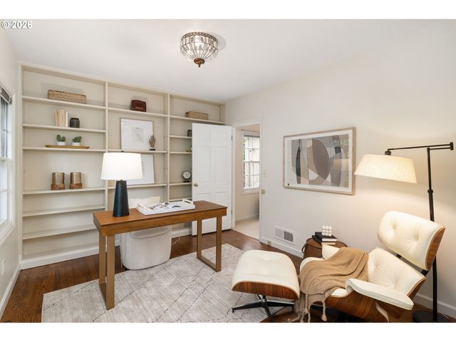 2695 Sw MONTGOMERY Dr, Portland, OR 97201